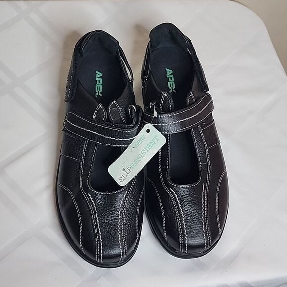 New Apex Diabetic Slip Resistant Shoes - Picture 1 of 7